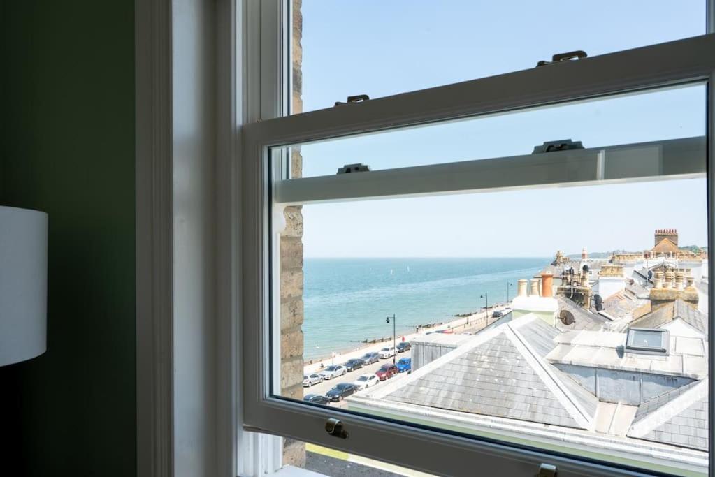 Luxury Duplex Penthouse On The Beach With Panoramic Sea Views Herne Bay Exterior foto