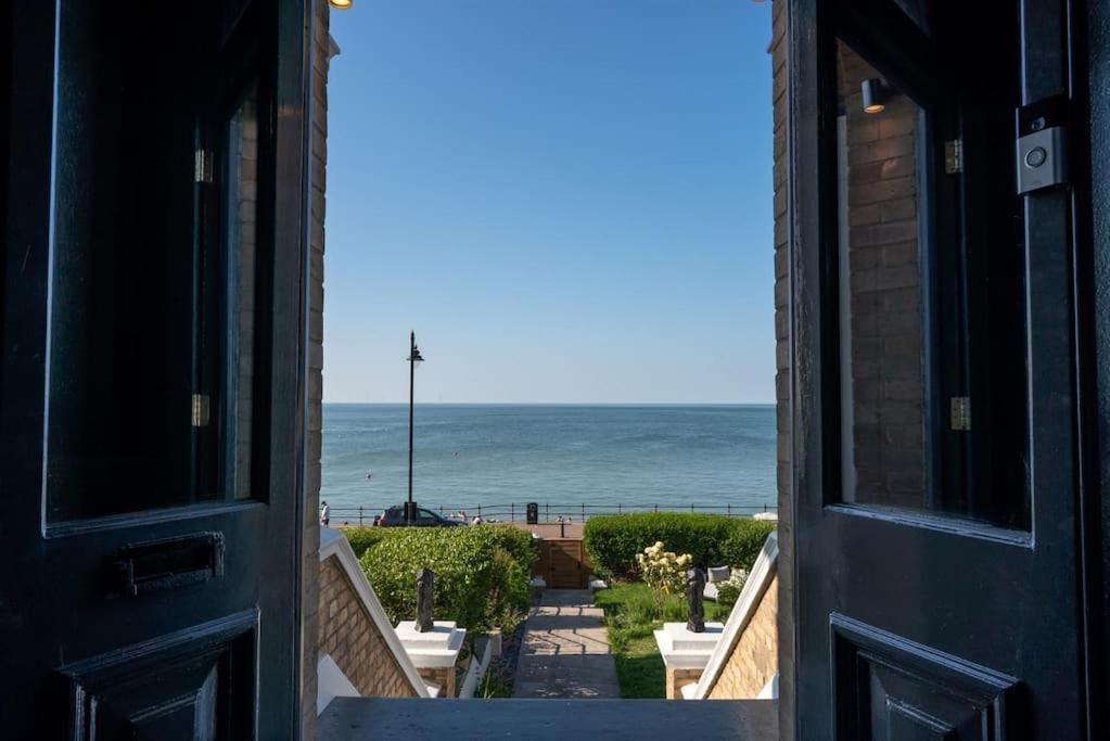 Luxury Duplex Penthouse On The Beach With Panoramic Sea Views Herne Bay Exterior foto